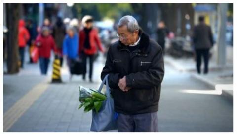 北京当局加快落实延迟退休以避免危机更早爆发。（图片来源：Getty Images）