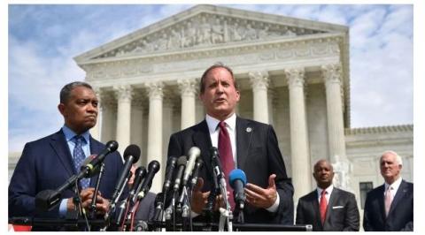2019年9月9日，美国德州总检察长帕克斯顿（Ken Paxton）在最高法院门前召开有关调查科技巨头的记者会（图片来源：MANDEL NGAN/AFP via Getty Images）