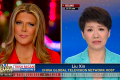 当地5月29日晚8时，福克斯商业网络电视（Fox Business Network）女主播翠西‧里根（Trish Regan）与中共央视英文（CGTN）女主播刘欣两人就贸易话题进行现场辩论。