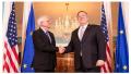 美国国务卿蓬佩奥与欧盟外交与安全政策高级代表博雷利。（图片来源：Samuel Corum/Getty Images）