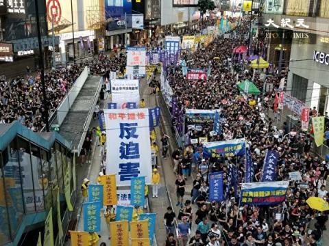 天国乐团团员：解体中共 香港才能真正自由