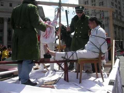 湖北省范家台监狱迫害法轮功学员的犯罪手段