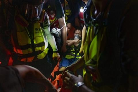 组图:港警“无差别”滥捕市民 恐怖画面曝光