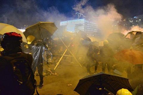 赴港看港人抗争 大陆民众：了不起