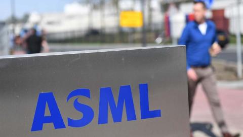 荷兰阿斯麦（ASML）是全世界光刻技术的领军企业。（EMMANUEL DUNAND/AFP via Getty Images）