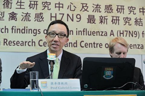 香港大学李嘉诚医学院院长梁卓伟表示，武汉肺炎比SARS“狡猾得多”，疫情未必能在今年夏天受到控制。（大纪元）