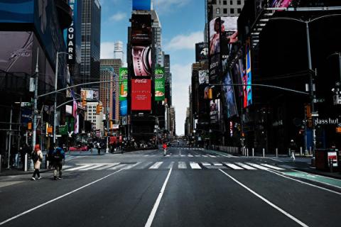 2020年3月22日，空荡荡的纽约曼哈顿时代广场。(Spencer Platt/Getty Images)