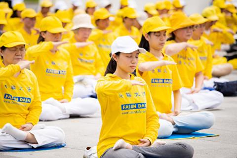 庆世界法轮大法日 台北学员集会谢师恩