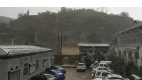 陕西6月24日突降冰雹-视频截图