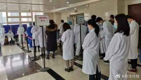 上海市各大医院1月21日起展开“全院全员”核酸检测工作。（微博图片）