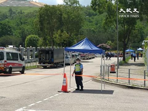 500港警突袭苹果拘5高层 冻结1800万资金